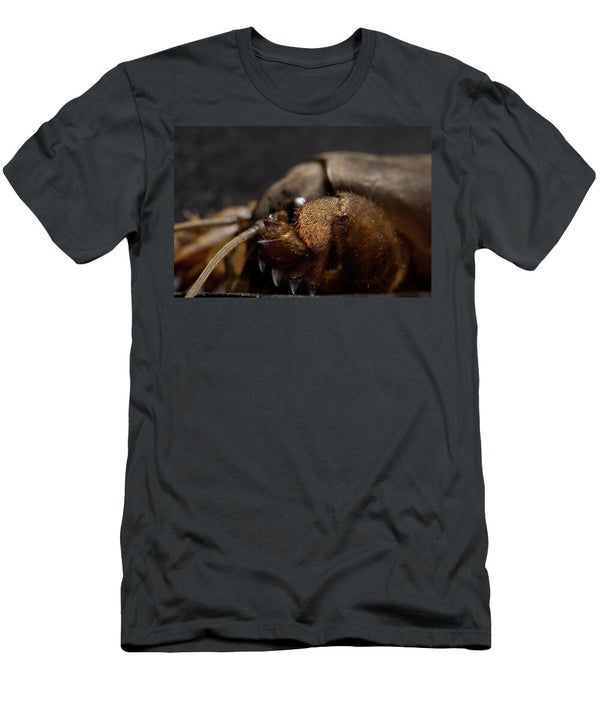 1 Mole Cricket Gryllotalpa Brachyptera Aaron Ansarov T-Shirt