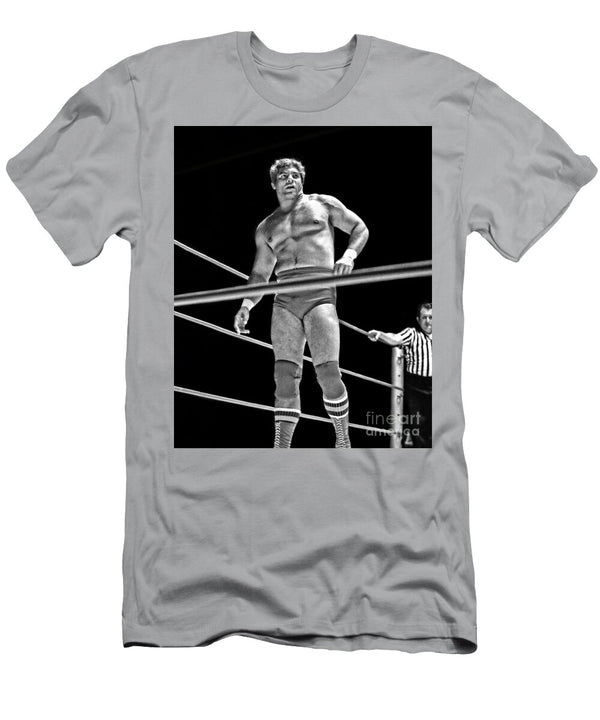 1 Pro Wrestling Legend Don Muraco Eyeing His Opponent Jim Fitzpatrick T-Shirt