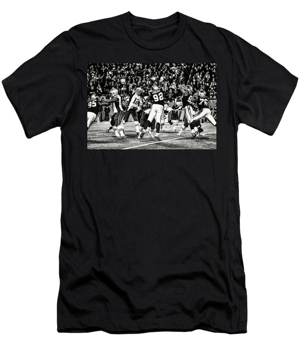 1 Tom Brady with the Pass U S a F Jonathan Bass T-Shirt