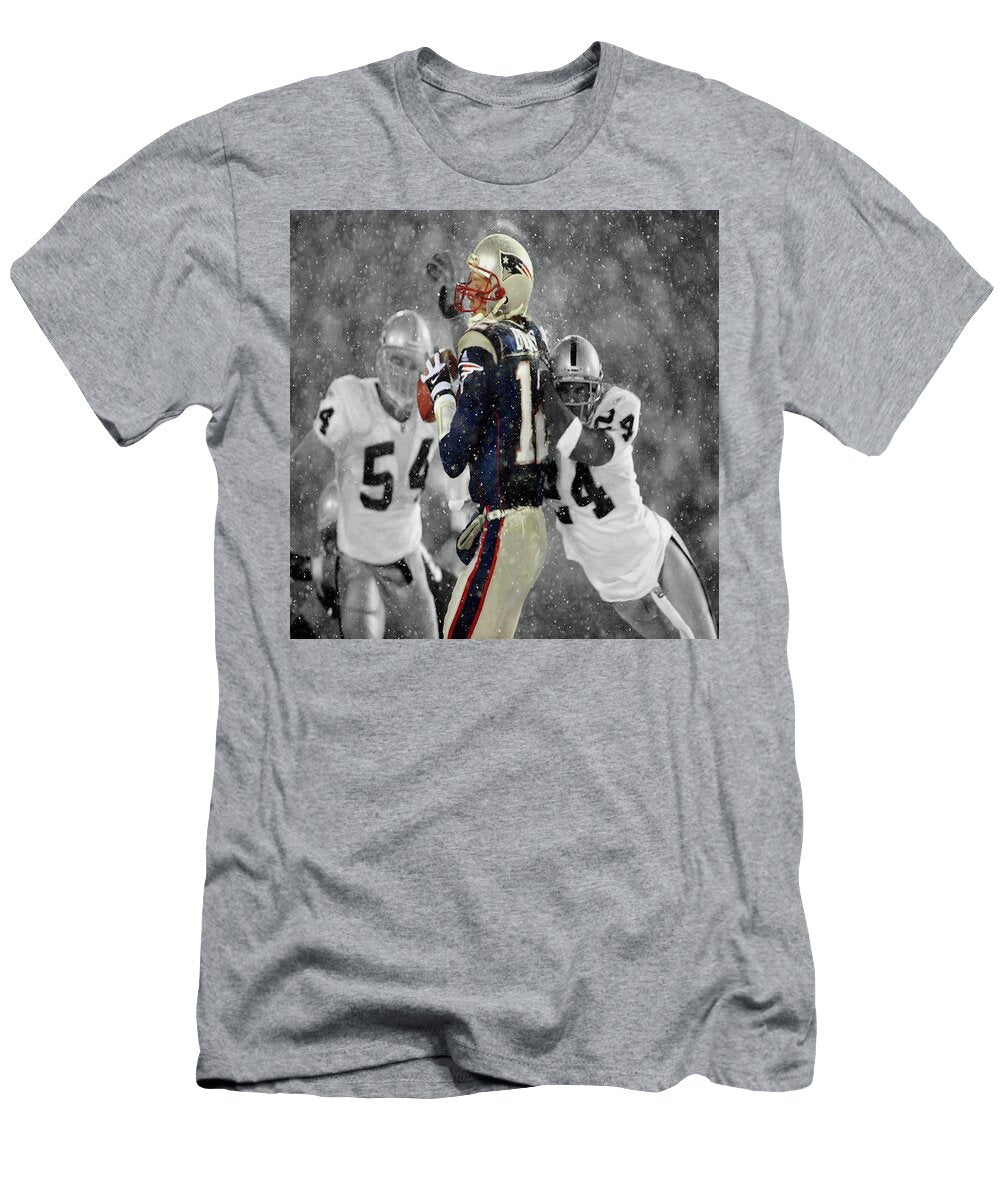1 Tom Brady Wrapped Up Brian Reaves T-Shirt