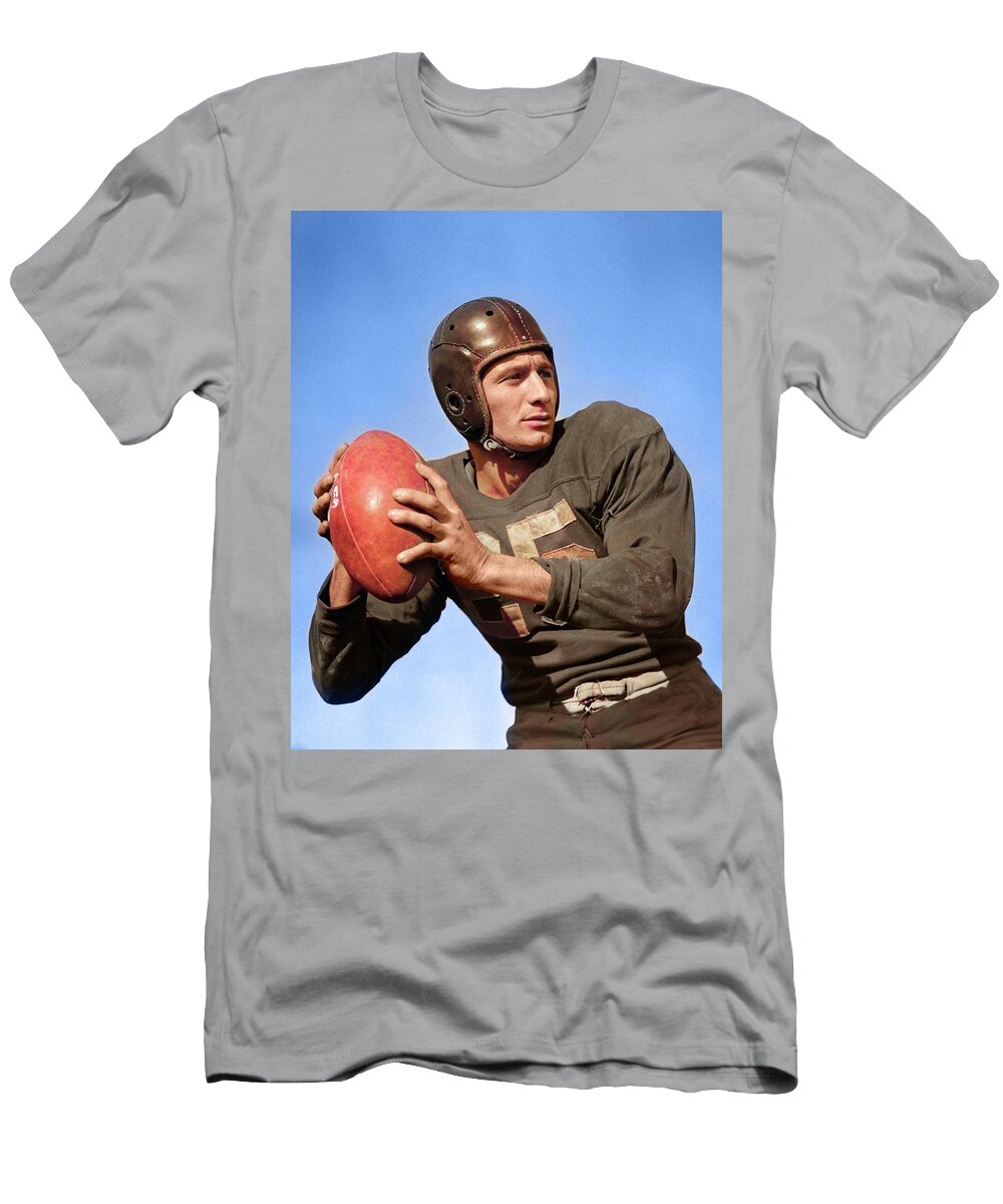 1940s 1950s Man Football Quarterback Vintage Images T-Shirt
