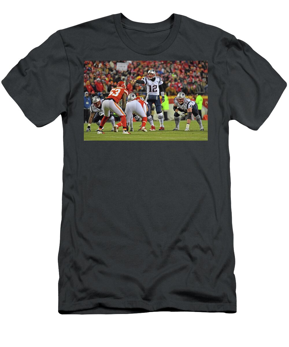 2 Tom Brady Peter Aiken T-Shirt