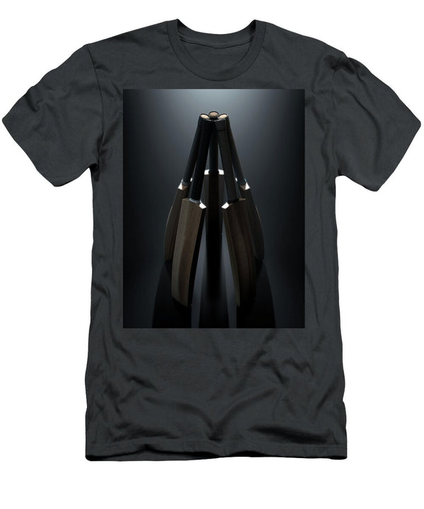4 Cricket Back Circle Dramatic Allan Swart T-Shirt