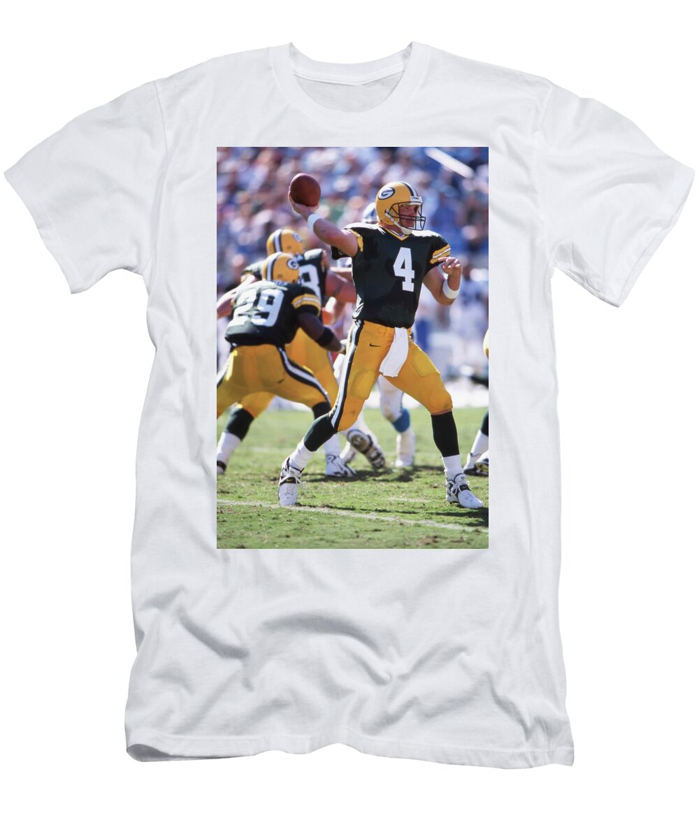 Brett Favre Green Bay Packers 2 Iconic Sports Gallery T-Shirt