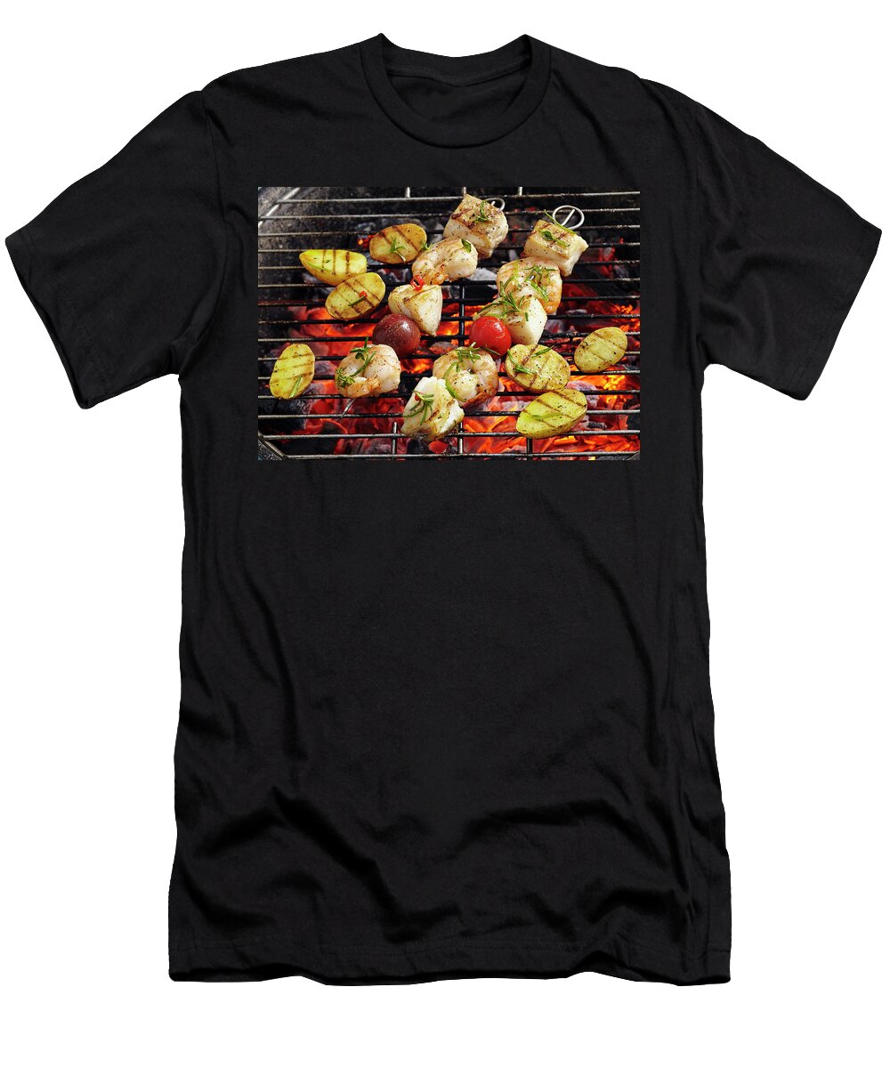 Cod and Prawn Skewers with Grilled Potatoes on a Coal Fired Grill Teubner Foodfoto T-Shirt