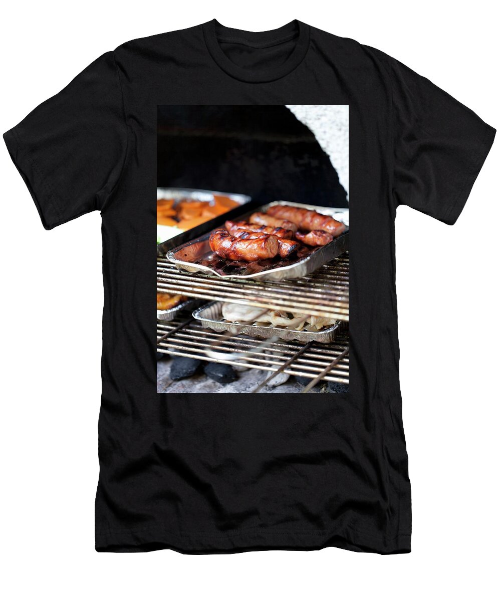 Grilled Sausage and Vegetables on a Barbecue Rua Castilho T-Shirt