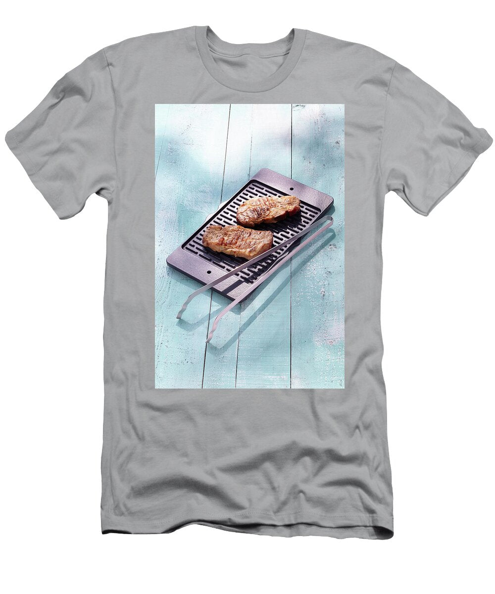 Grilled Steaks and Coral Tongs Jalag Gtz Wrage T-Shirt