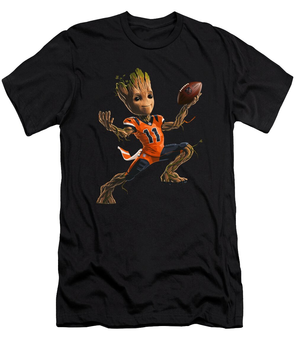 Groot Vs Chiefs Logo Crest Cecils Willis T-Shirt