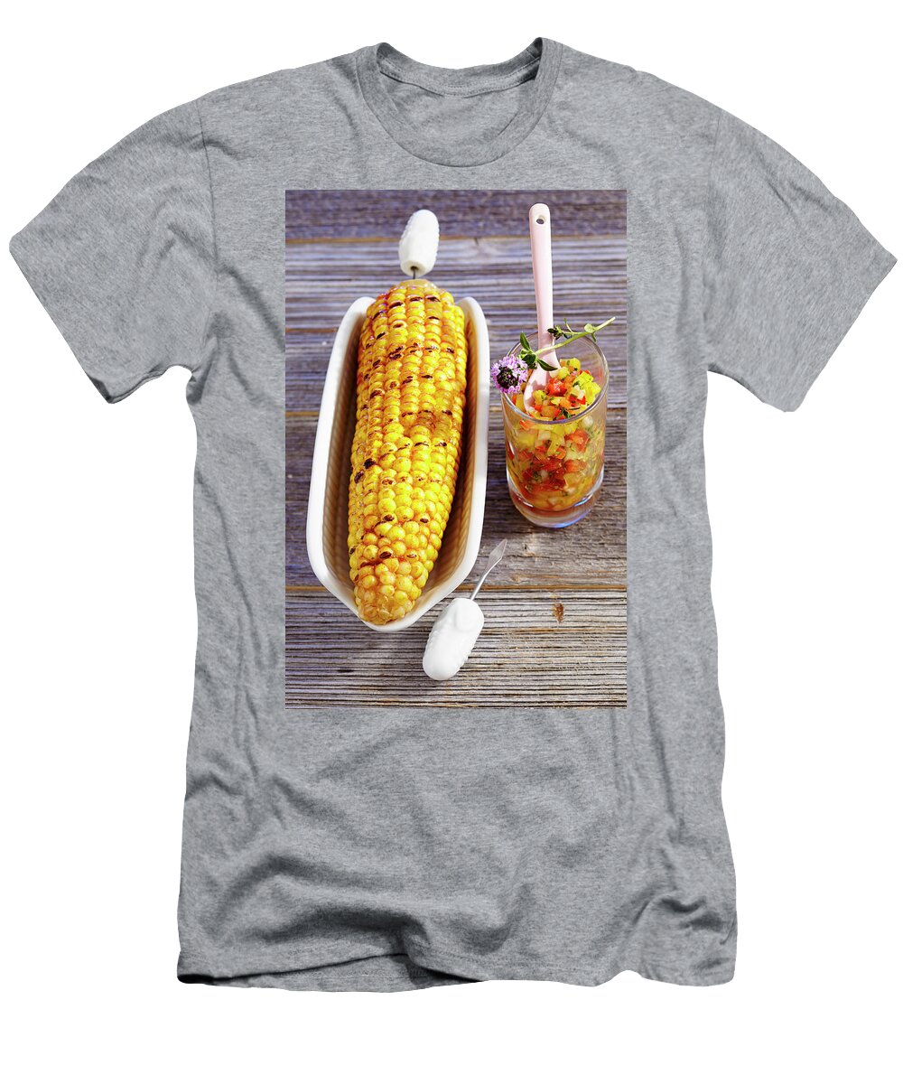 Marinated Grilled Corn Cobs with a Pepper Salsa Teubner Foodfoto T-Shirt