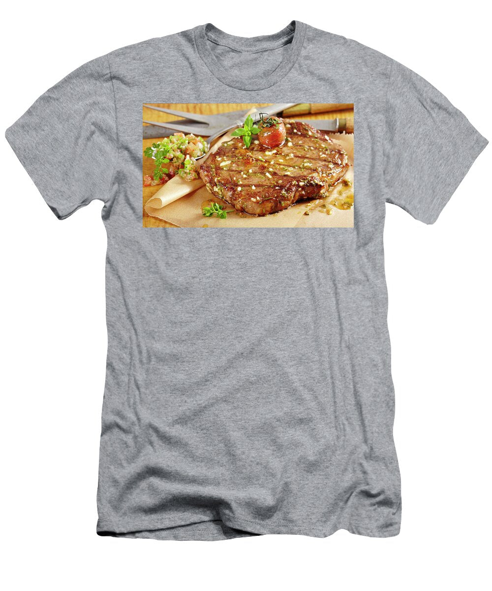 Marinated Grilled Rib Eye Steak with Pepre Chilean Pepper and Tomato Sauce Teubner Foodfoto T-Shirt