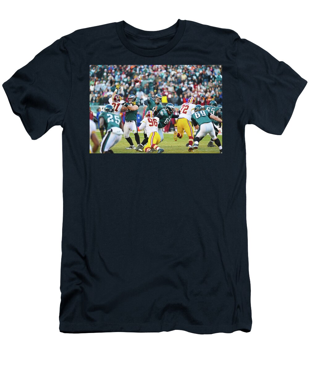 Nick Foles Throws Downfield William Jobes T-Shirt