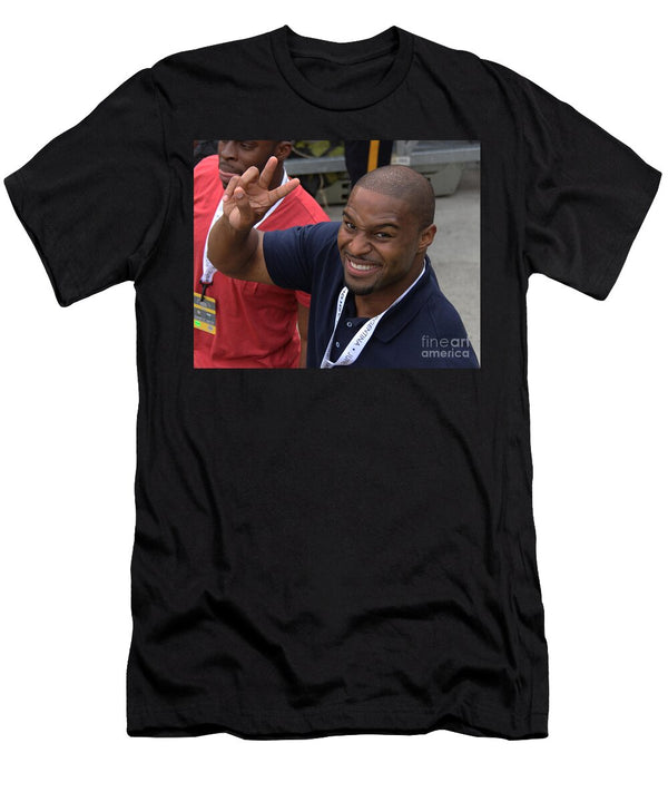 Ositadimma Osi Umenyiora Lee Dos Santos T-Shirt
