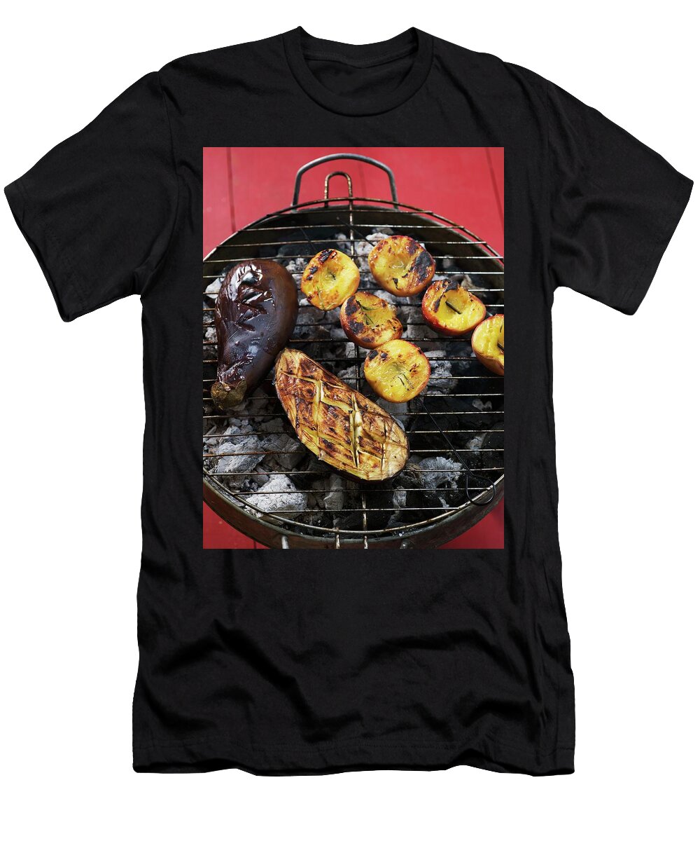 Peaches and Aubergines Cooked on the Barbecue Atelier Mai 98 T-Shirt