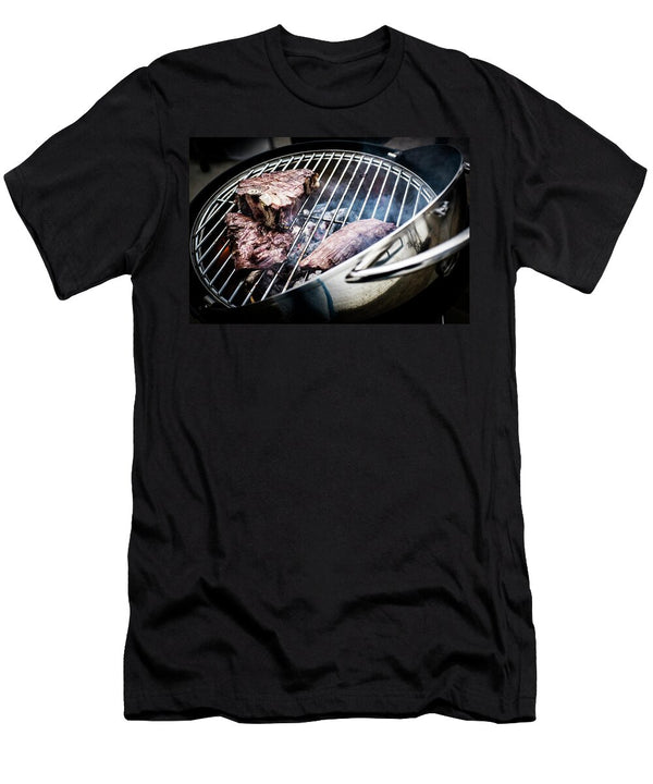 Piece of Meat with Bones on the Grill Jalag Pieter Pan Rupprecht T-Shirt