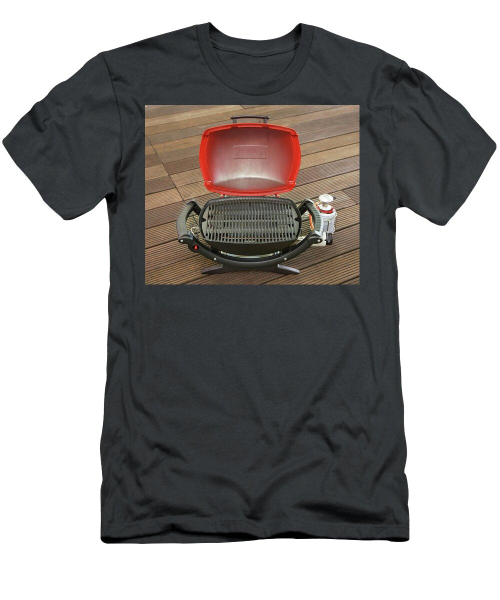 Rectangular Shaped Gas Grill with Red Cap Jalag Peter Garten T-Shirt