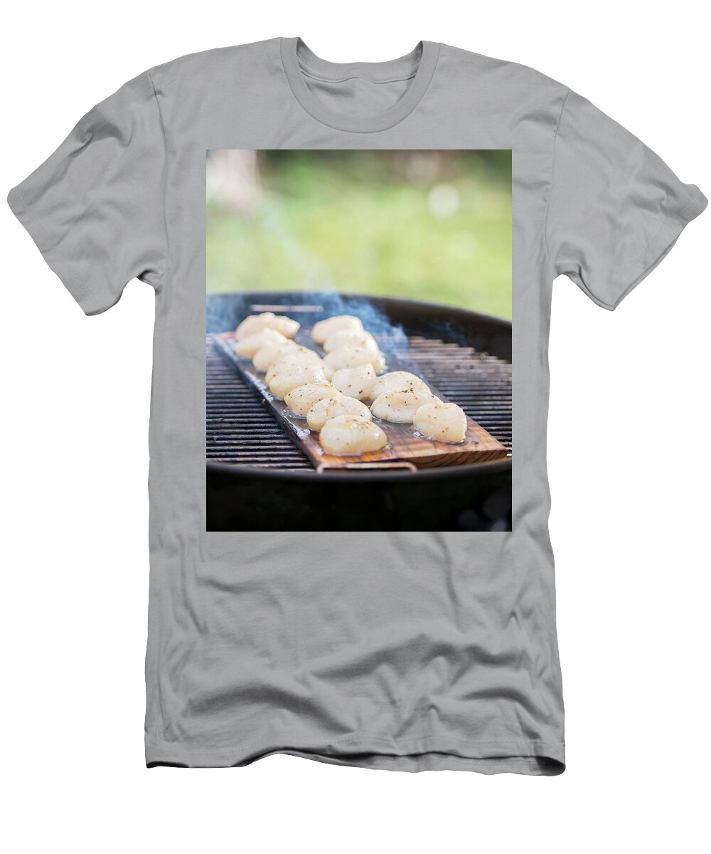 Scallops Being Grilled on a Cedar Wood Plank Jo Kirchherr T-Shirt