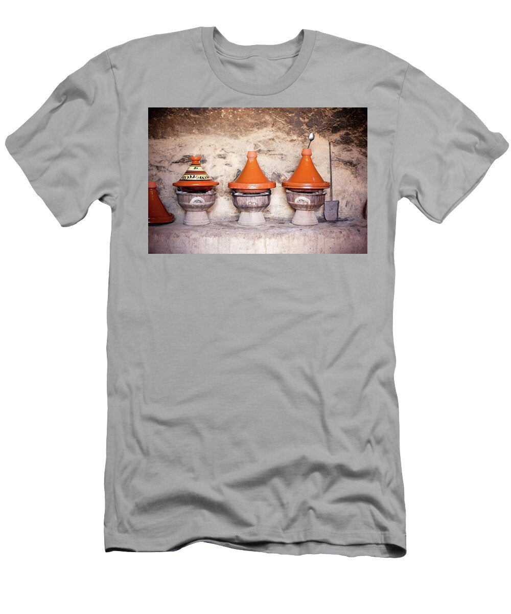 Several Tagine Pots on Small Barbecue Ovens Arras Klaus T-Shirt
