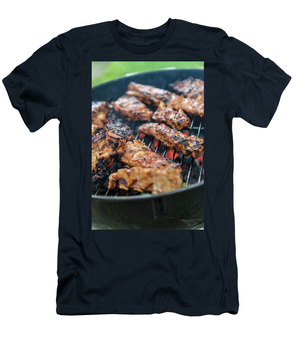 Spare Ribs on a Barbecue Sebastian Schollmeyer T-Shirt