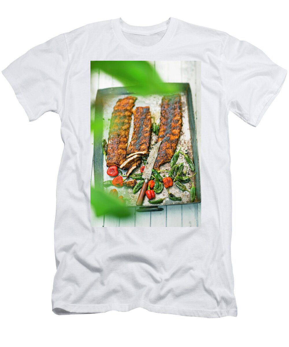 Tender Grilled Spare Ribs with Mini Peppers Jalag Wolfgang Schardt T-Shirt
